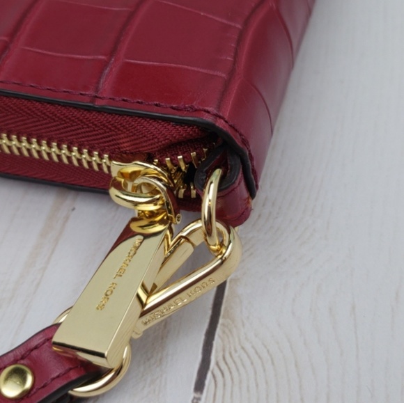 Michael Kors Continental Wallet Wristlet - Picture 3 of 8